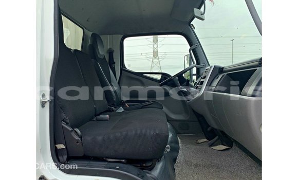 Buy Import Mitsubishi Carisma White Car in Import - Dubai in Agalega Islands Buy Import Mitsubishi Carisma White Car in Import - Dubai in Agalega Islands