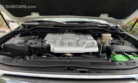 Buy Import Toyota Land Cruiser White Car in Import - Dubai in Agalega Islands Buy Import Toyota Land Cruiser White Car in Import - Dubai in Agalega Islands