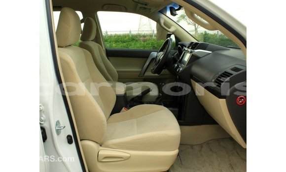 Buy Import Toyota Prado White Car in Import - Dubai in Agalega Islands Buy Import Toyota Prado White Car in Import - Dubai in Agalega Islands