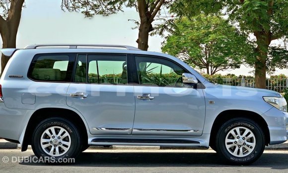 Buy Import Toyota Land Cruiser Blue Car in Import - Dubai in Agalega Islands Buy Import Toyota Land Cruiser Blue Car in Import - Dubai in Agalega Islands