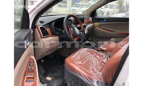 Buy Import Hyundai Tucson White Car in Import - Dubai in Agalega Islands Buy Import Hyundai Tucson White Car in Import - Dubai in Agalega Islands