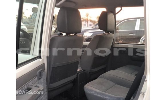 Buy Import Toyota Land Cruiser White Car in Import - Dubai in Agalega Islands Buy Import Toyota Land Cruiser White Car in Import - Dubai in Agalega Islands