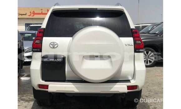 Acheter Import Voiture Toyota Prado Blanc à Import - Dubai, Îles Agalega Acheter Import Voiture Toyota Prado Blanc à Import - Dubai, Îles Agalega