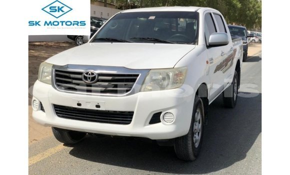 Buy Import Toyota Hilux White Car in Import - Dubai in Agalega Islands