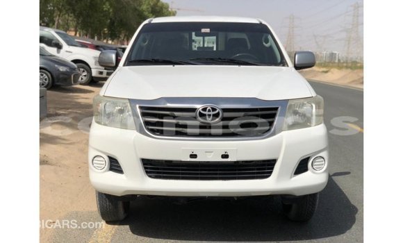 Buy Import Toyota Hilux White Car in Import - Dubai in Agalega Islands Buy Import Toyota Hilux White Car in Import - Dubai in Agalega Islands
