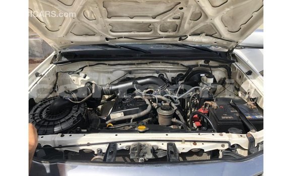 Buy Import Toyota Hilux White Car in Import - Dubai in Agalega Islands Buy Import Toyota Hilux White Car in Import - Dubai in Agalega Islands