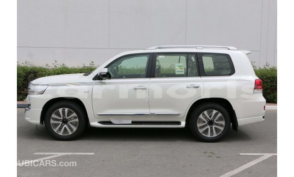 Buy Import Toyota Land Cruiser White Car in Import - Dubai in Agalega Islands Buy Import Toyota Land Cruiser White Car in Import - Dubai in Agalega Islands