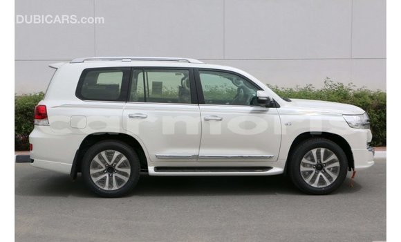 Buy Import Toyota Land Cruiser White Car in Import - Dubai in Agalega Islands Buy Import Toyota Land Cruiser White Car in Import - Dubai in Agalega Islands