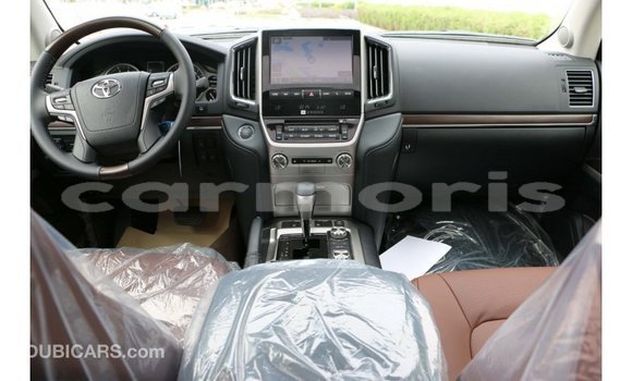 Buy Import Toyota Land Cruiser White Car in Import - Dubai in Agalega Islands Buy Import Toyota Land Cruiser White Car in Import - Dubai in Agalega Islands