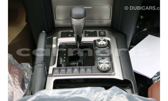 Buy Import Toyota Land Cruiser White Car in Import - Dubai in Agalega Islands Buy Import Toyota Land Cruiser White Car in Import - Dubai in Agalega Islands