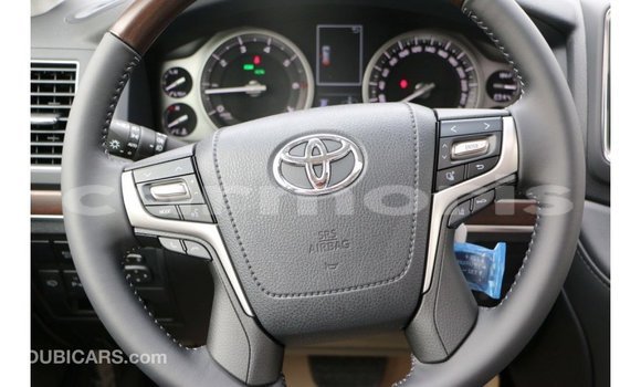 Buy Import Toyota Land Cruiser White Car in Import - Dubai in Agalega Islands Buy Import Toyota Land Cruiser White Car in Import - Dubai in Agalega Islands