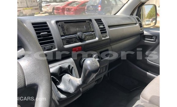 Buy Import Toyota Hiace White Car in Import - Dubai in Agalega Islands Buy Import Toyota Hiace White Car in Import - Dubai in Agalega Islands