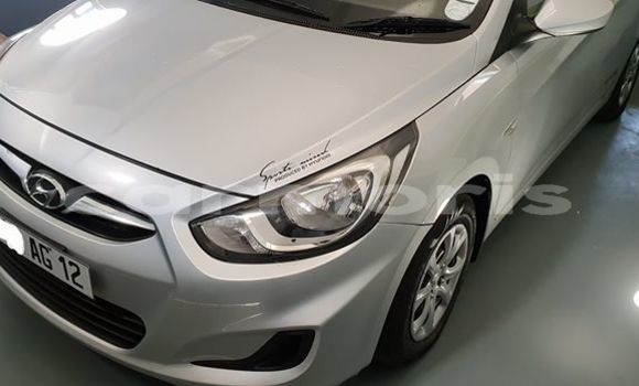 Buy Used Hyundai Accent Silver Car in Vacoas–Phoenix in Plaines Wilhems District