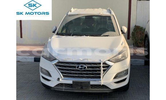 Buy Import Hyundai Tucson White Car in Import - Dubai in Agalega Islands