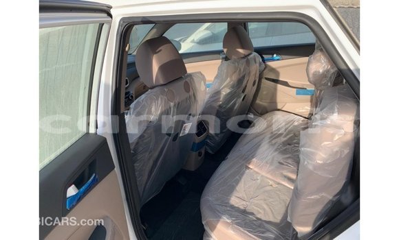 Buy Import Hyundai Tucson White Car in Import - Dubai in Agalega Islands Buy Import Hyundai Tucson White Car in Import - Dubai in Agalega Islands