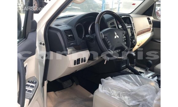 Buy Import Mitsubishi Pajero Black Car in Import - Dubai in Agalega Islands Buy Import Mitsubishi Pajero Black Car in Import - Dubai in Agalega Islands