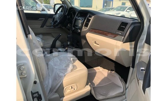 Buy Import Mitsubishi Pajero Black Car in Import - Dubai in Agalega Islands Buy Import Mitsubishi Pajero Black Car in Import - Dubai in Agalega Islands