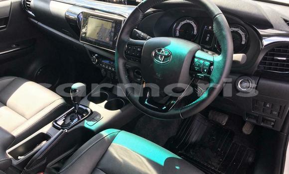 Buy Used Toyota Hilux White Car in Tamarin in Black River District Buy Used Toyota Hilux White Car in Tamarin in Black River District
