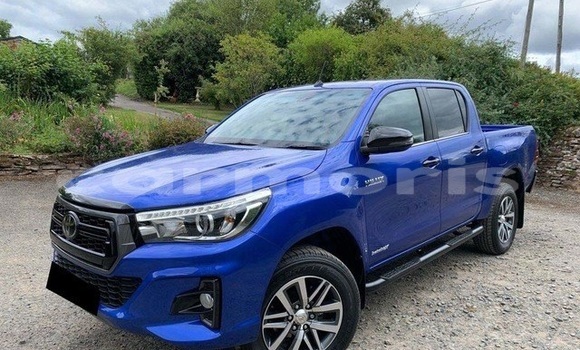 Buy Used Toyota Hilux Blue Car in Tamarin in Black River District Buy Used Toyota Hilux Blue Car in Tamarin in Black River District