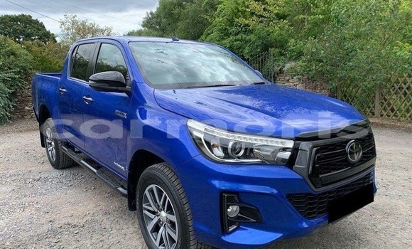 Buy Used Toyota Hilux Blue Car in Tamarin in Black River District Buy Used Toyota Hilux Blue Car in Tamarin in Black River District