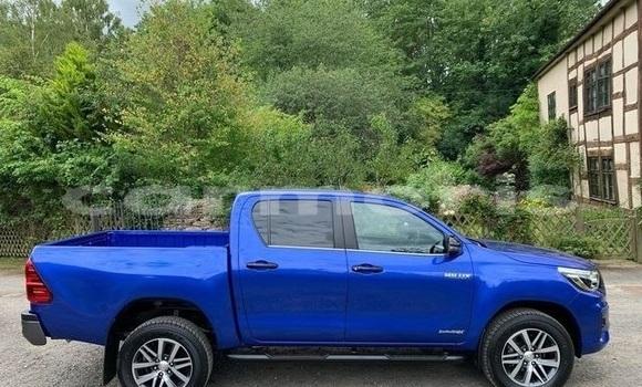 Buy Used Toyota Hilux Blue Car in Tamarin in Black River District Buy Used Toyota Hilux Blue Car in Tamarin in Black River District