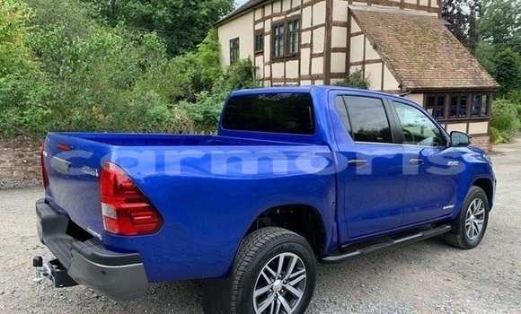 Buy Used Toyota Hilux Blue Car in Tamarin in Black River District Buy Used Toyota Hilux Blue Car in Tamarin in Black River District