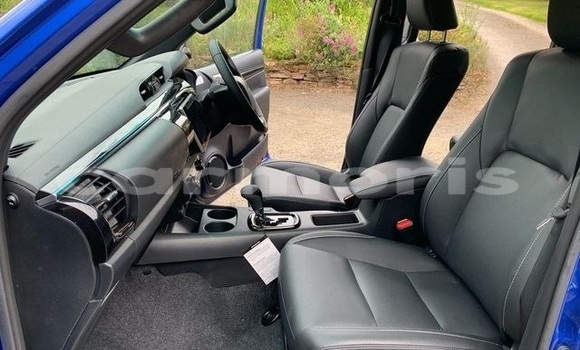 Buy Used Toyota Hilux Blue Car in Tamarin in Black River District Buy Used Toyota Hilux Blue Car in Tamarin in Black River District