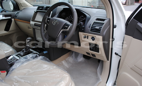 Buy Used Toyota Land Cruiser Prado White Car in Tamarin in Black River District Buy Used Toyota Land Cruiser Prado White Car in Tamarin in Black River District