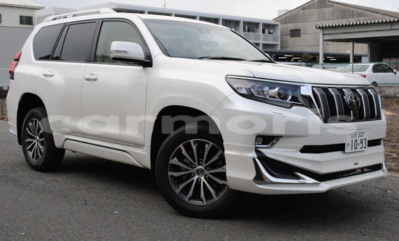 Buy Used Toyota Land Cruiser Prado White Car in Tamarin in Black River District Buy Used Toyota Land Cruiser Prado White Car in Tamarin in Black River District
