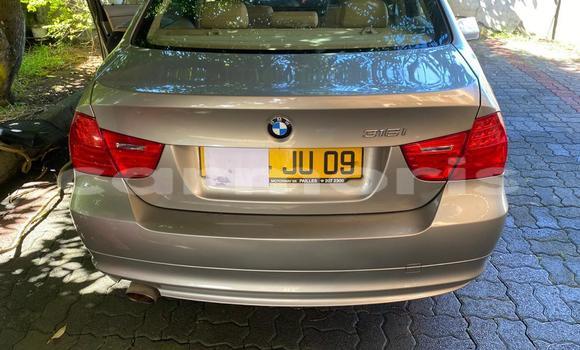 Acheter Occasion Voiture BMW 3–Series Beige à Quatre Bornes, Plaines Wilhems District Acheter Occasion Voiture BMW 3–Series Beige à Quatre Bornes, Plaines Wilhems District