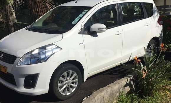 Buy Used Suzuki Ertiga White Car in Moka in Moka
