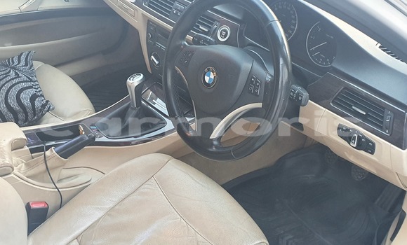 Acheter Occasion Voiture BMW 3–Series Blanc à Vacoas–Phoenix, Plaines Wilhems District Acheter Occasion Voiture BMW 3–Series Blanc à Vacoas–Phoenix, Plaines Wilhems District