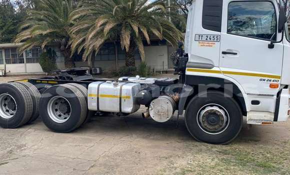 Acheter Occasion Utilitaire Nissan UD Blanc à Port Louis, Port Louis District Acheter Occasion Utilitaire Nissan UD Blanc à Port Louis, Port Louis District