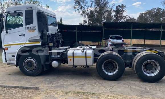 Acheter Occasion Utilitaire Nissan UD Blanc à Port Louis, Port Louis District Acheter Occasion Utilitaire Nissan UD Blanc à Port Louis, Port Louis District