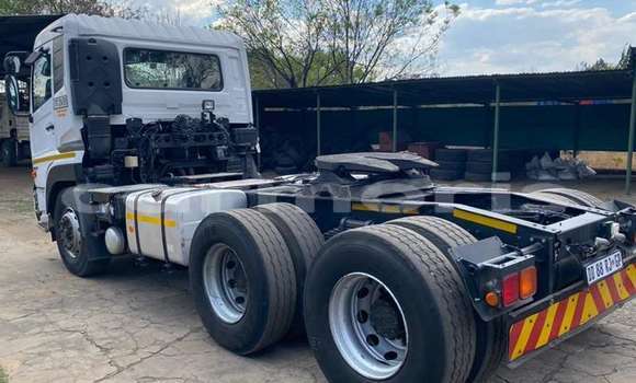 Acheter Occasion Utilitaire Nissan UD Blanc à Port Louis, Port Louis District Acheter Occasion Utilitaire Nissan UD Blanc à Port Louis, Port Louis District