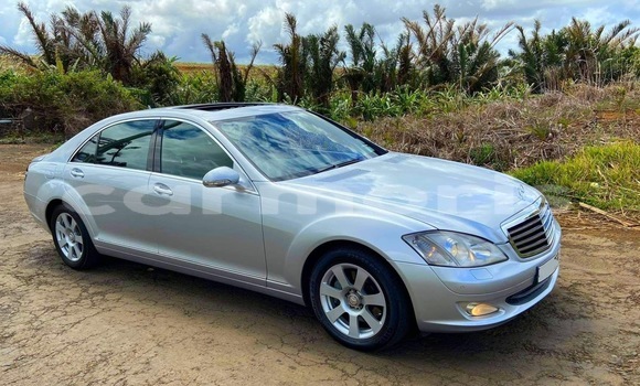 Buy Used Mercedes-Benz S–Class Silver Car in Bel Air in Flacq