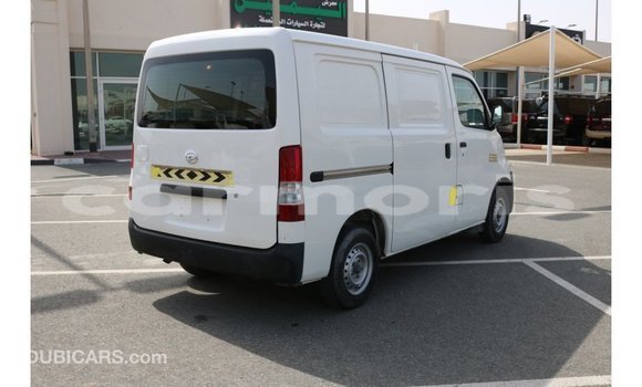 Buy Import Daihatsu Sirion White Car in Import - Dubai in Agalega Islands