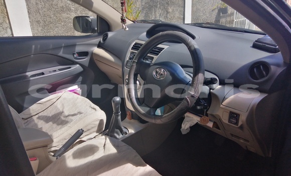 Buy Used Toyota Yaris Black Car in Quatre Bornes in Plaines Wilhems District Buy Used Toyota Yaris Black Car in Quatre Bornes in Plaines Wilhems District