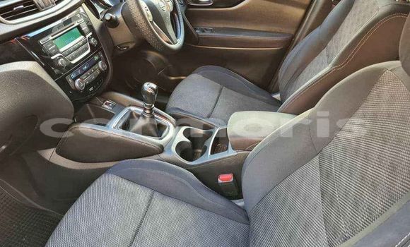 Buy Used Nissan Qashqai White Car in Vacoas–Phoenix in Plaines Wilhems District Buy Used Nissan Qashqai White Car in Vacoas–Phoenix in Plaines Wilhems District