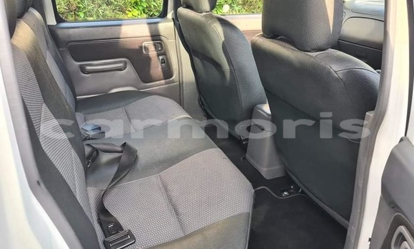 Buy Used Nissan Hardbody White Car in Vacoas–Phoenix in Plaines Wilhems District Buy Used Nissan Hardbody White Car in Vacoas–Phoenix in Plaines Wilhems District