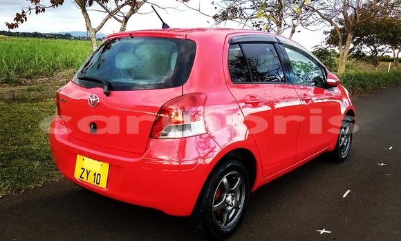 Buy Used Toyota Vitz Red Car in Albion in Black River District