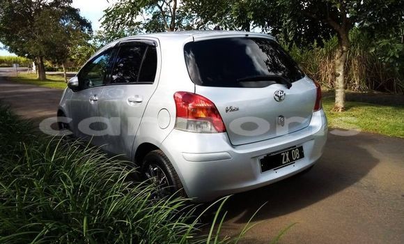 Buy Used Toyota Vitz Silver Car in Albion in Black River District Buy Used Toyota Vitz Silver Car in Albion in Black River District