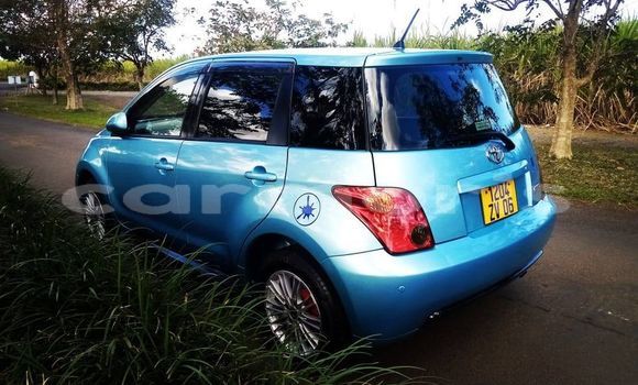 Buy Used Toyota IST Blue Car in Albion in Black River District Buy Used Toyota IST Blue Car in Albion in Black River District