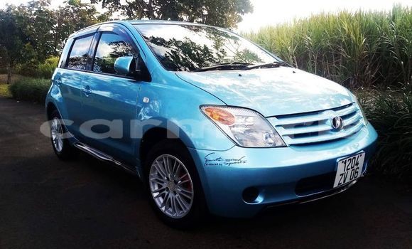 Buy Used Toyota IST Blue Car in Albion in Black River District Buy Used Toyota IST Blue Car in Albion in Black River District