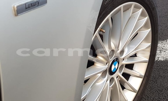 Buy Used BMW 3–Series Silver Car in Albion in Black River District Buy Used BMW 3–Series Silver Car in Albion in Black River District