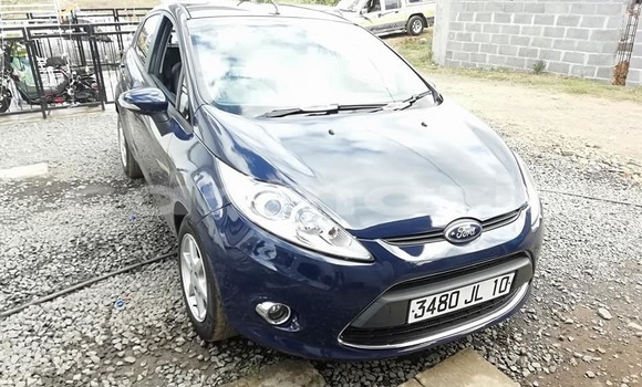 Buy Used Ford Fiesta Blue Car in Albion in Black River District
