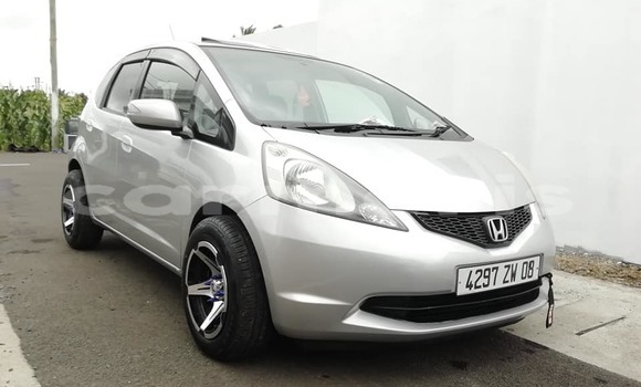 Buy Used Honda fit Silver Car in Albion in Black River District Buy Used Honda fit Silver Car in Albion in Black River District