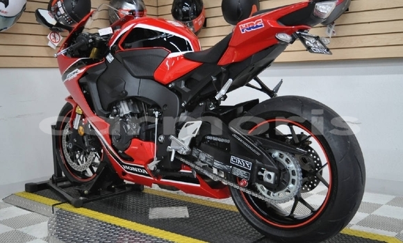 Buy Used Honda CBR 1000 RR Red Bike in Baie Malgache in Rodrigues Buy Used Honda CBR 1000 RR Red Bike in Baie Malgache in Rodrigues