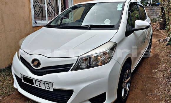 Buy Used Toyota Vitz White Car in Albion in Black River District Buy Used Toyota Vitz White Car in Albion in Black River District
