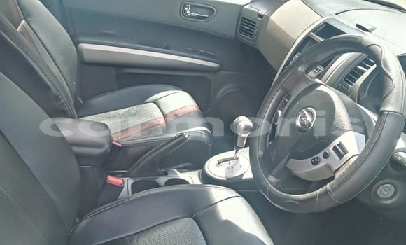 Buy Used Nissan X–Trail Beige Car in Albion in Black River District Buy Used Nissan X–Trail Beige Car in Albion in Black River District